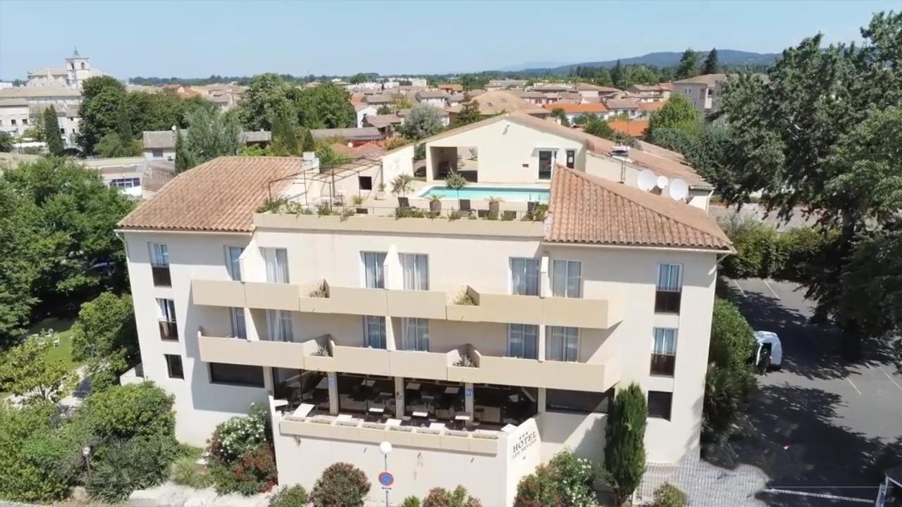 Hotel Les Nevons L'Isle-sur-la-Sorgue Exterior photo