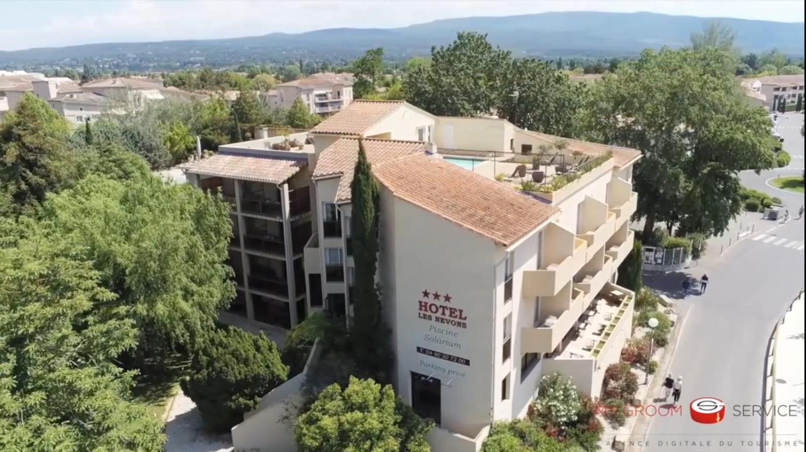 Hotel Les Nevons L'Isle-sur-la-Sorgue Exterior photo